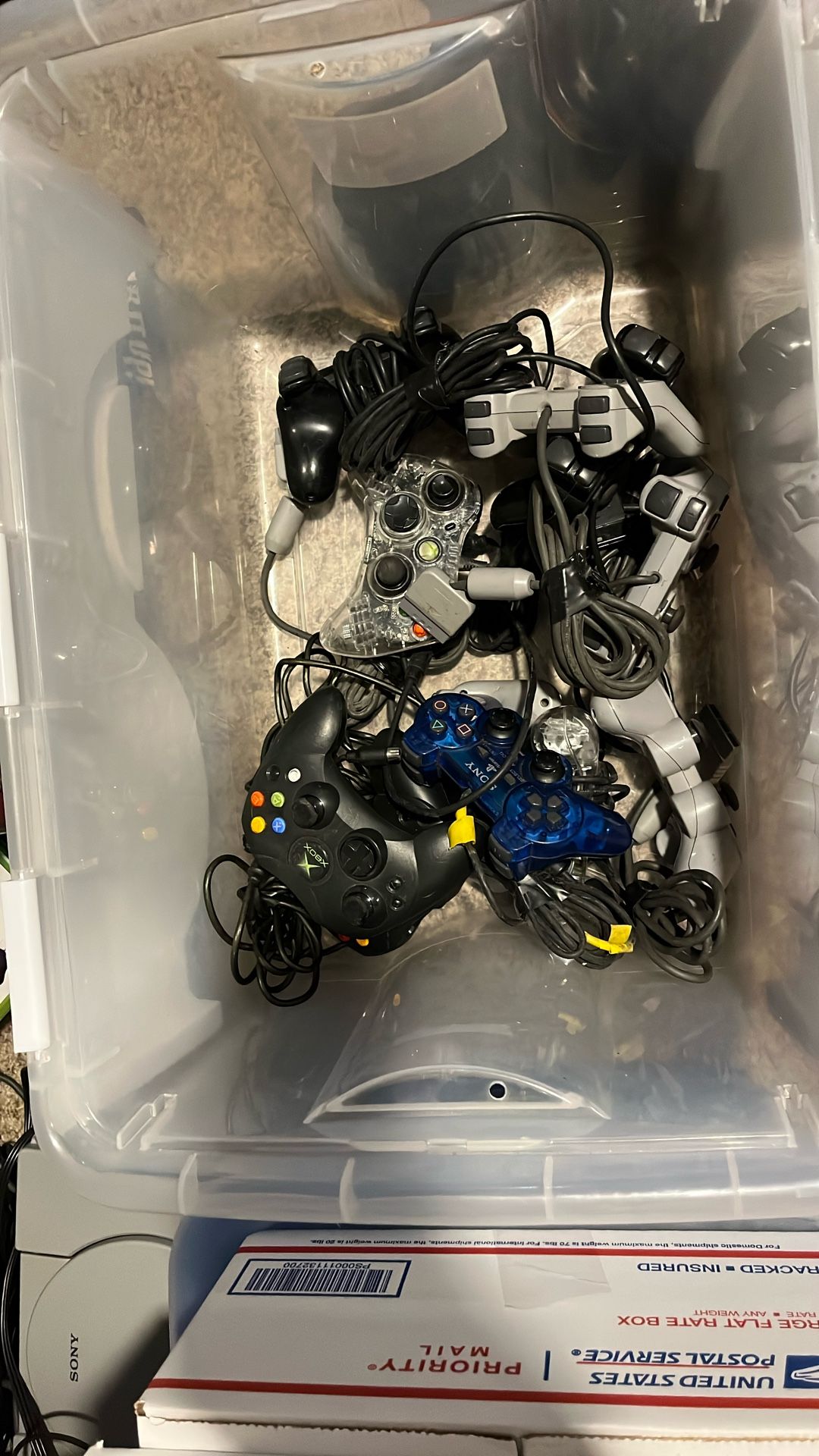 Xbox - PlayStation 1 / PlayStation 2 / PS1 / PS2 Controllers