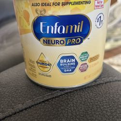 Yellow Enfamil Neuro Pro