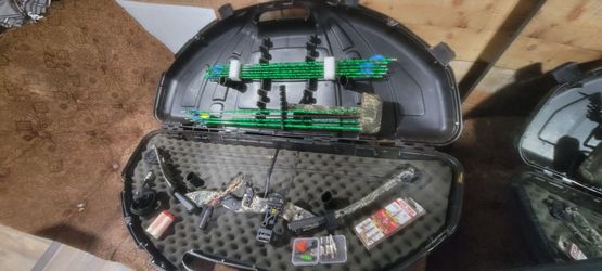 Pse bow with case and arrows etc