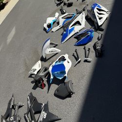 S1000rr full fairings hp4 with headlights