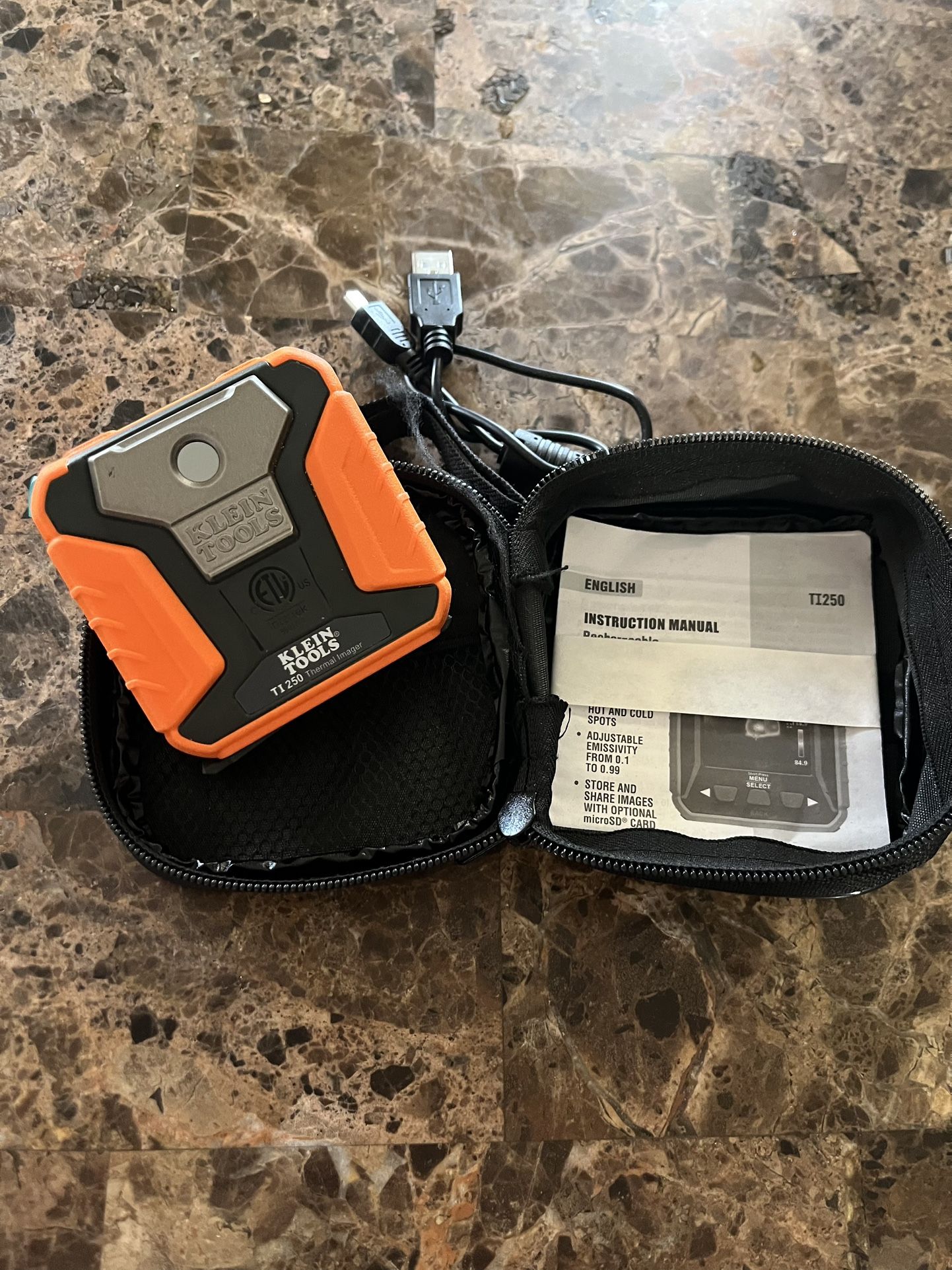Rechargeable Thermal Imaging Camera