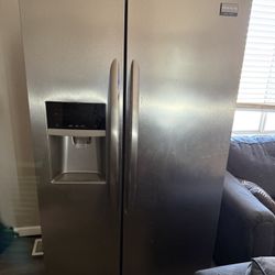 Frigidaire Fridge/Freezer