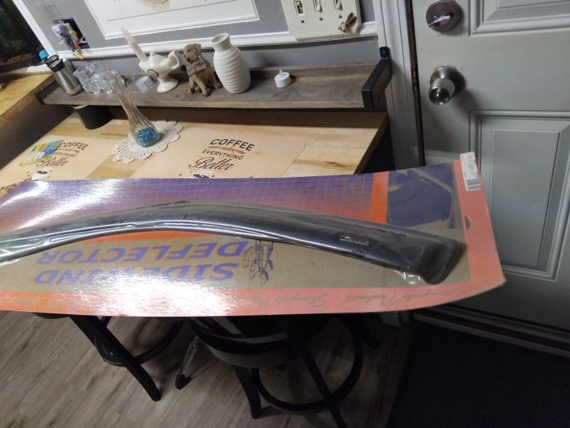 Side Wind Deflector