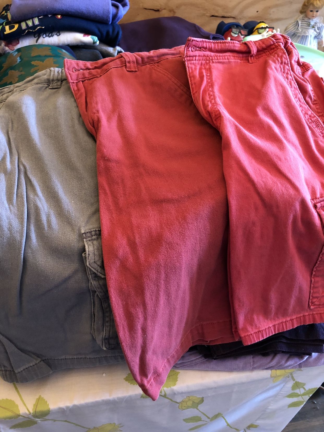 BOYS SHORTS SIZE 18