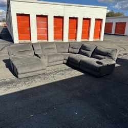  Electric Reclining Sectional 