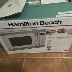 Hamilton Beach 1000W Microwave – BRAND NEW IN BOX