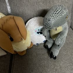 All Of Three Plush Toys In Perfect Condition. For 5 Dollars 