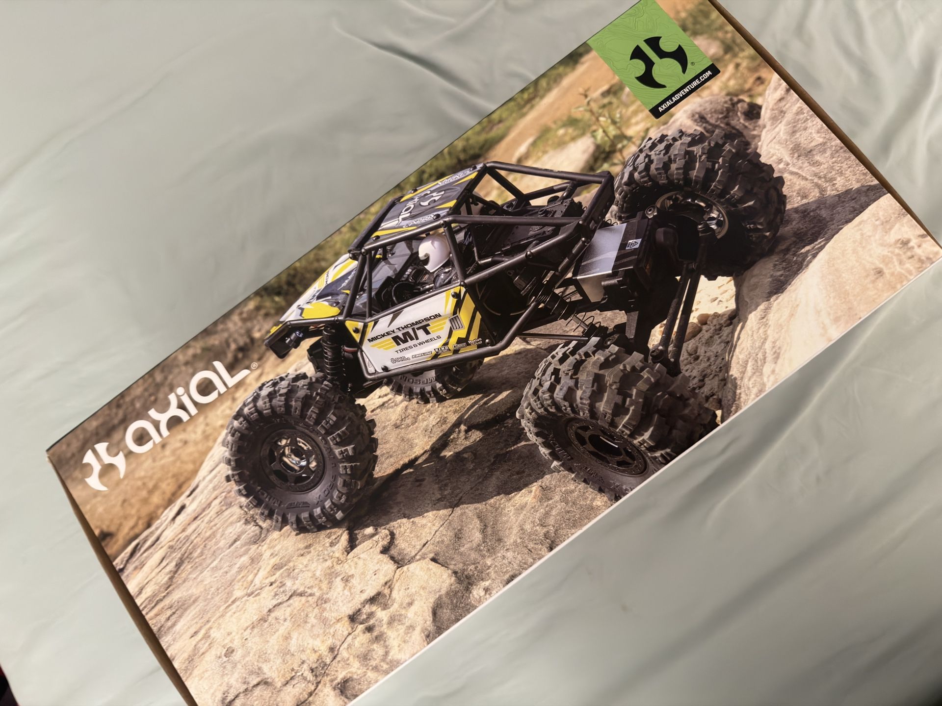 Axial RC Capra UTB18 1/18 4WS Rock Crawler RTR – New