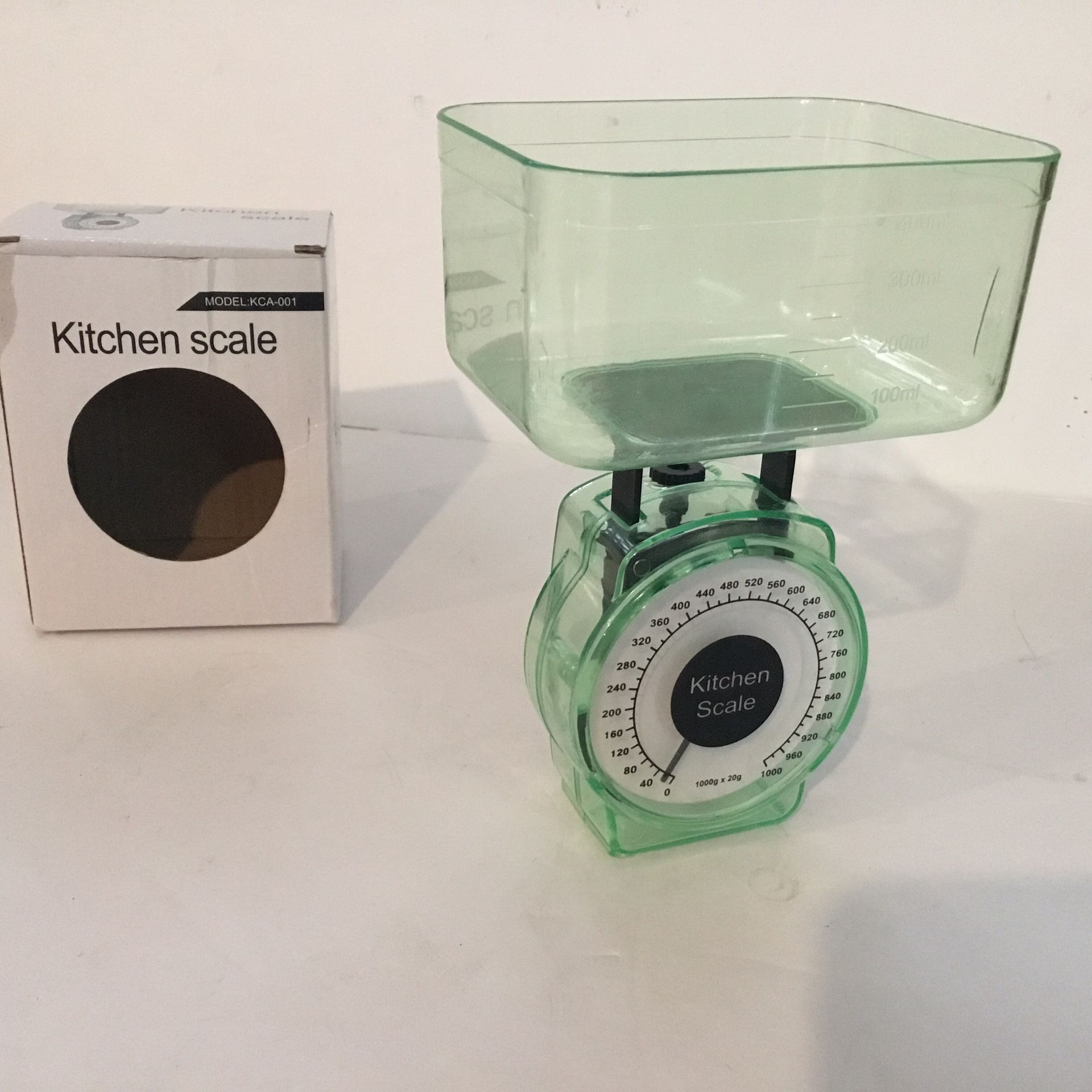 Kitchen Scale. Green. Plastic. Capacity 500ml Liquid. New