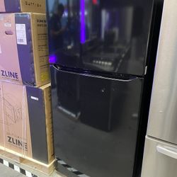 LG 30” Top Freezer Refrigerator - 20cu 