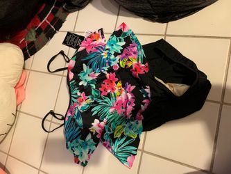 Floral and black bathing suit 1 piece, Size 14