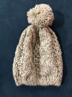 Chunky Cable Knit Pom Pom Beanie