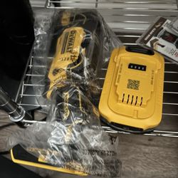 Brand New Battery Oscillator Dewalt 