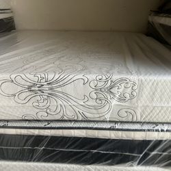 MATTRESS AND FURNITURE GREAT QUALITY 
