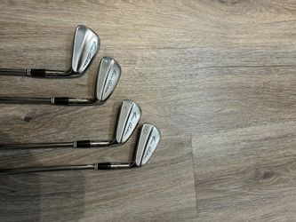 Cleveland Tour Action 1 Blades 5-PW