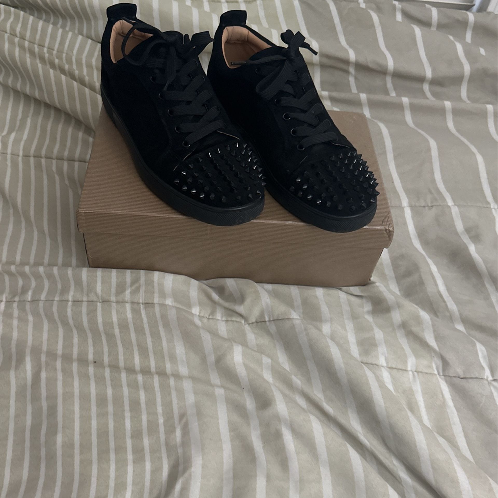 Christian Louboutin ( Red bottoms ) size 42/9US