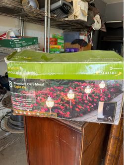 Landscaping lights includes 2 floodlightss