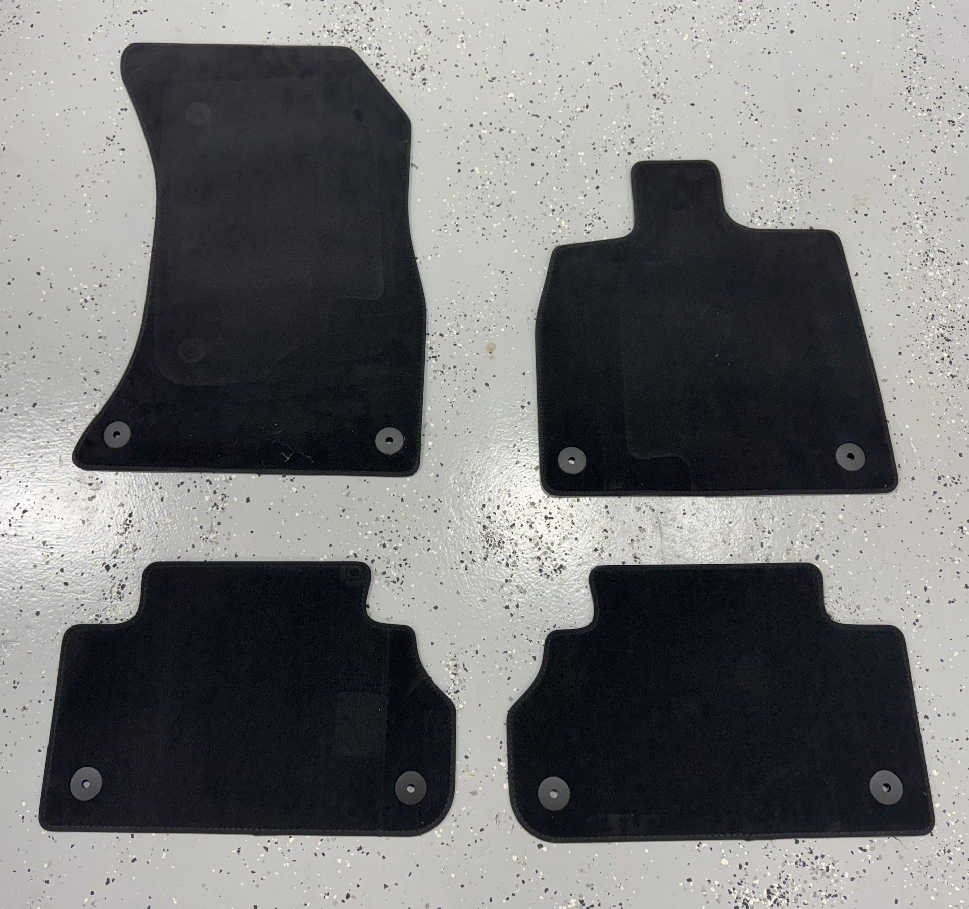 VW Jetta Carpet Floor Mats