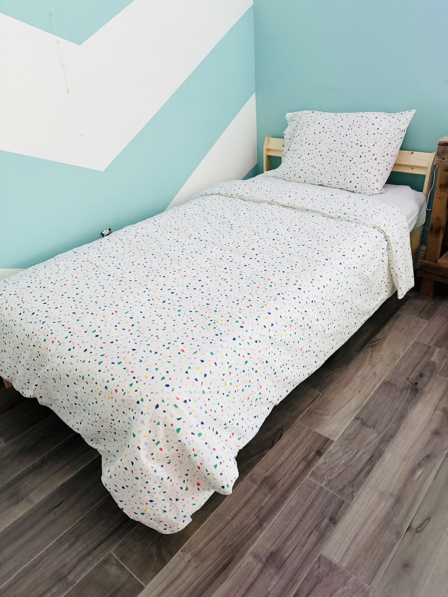 Kids Twin Bed With Matress