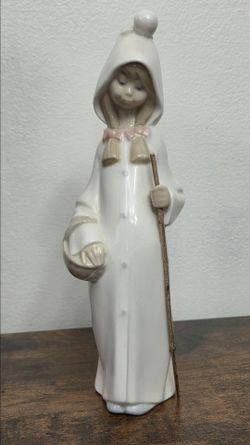 Lladro Girl with Basket