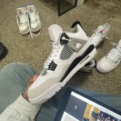 Air Jordan 4 Retro 'Military Black'