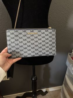 Michael Kors Clutch