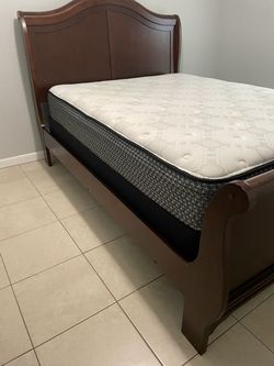 Queen size with mattress