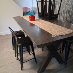 Like Brand New Table Kitchen With 6 Chair Good Condition 