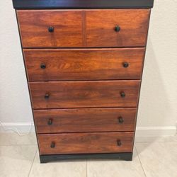 Dresser Chest Of 5 Drawers 