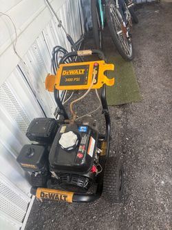 DeWalt 3400 PSI Gas Pressure Washer