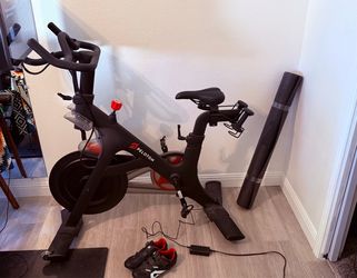 Peloton Bike