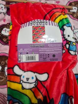 Hello kitty throw