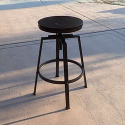 Adjustable Height Metal Bar Stool Wood Seat