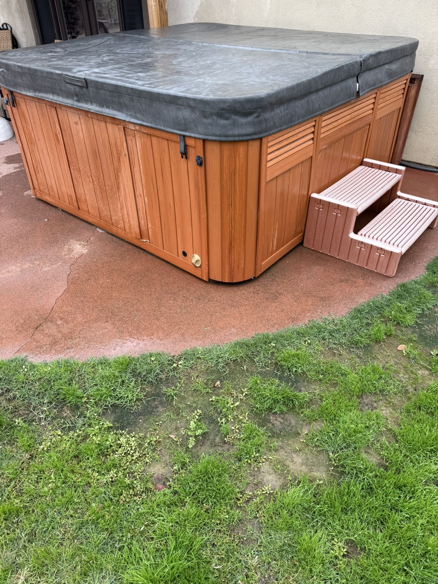 Sundance Hot Tub - FREE