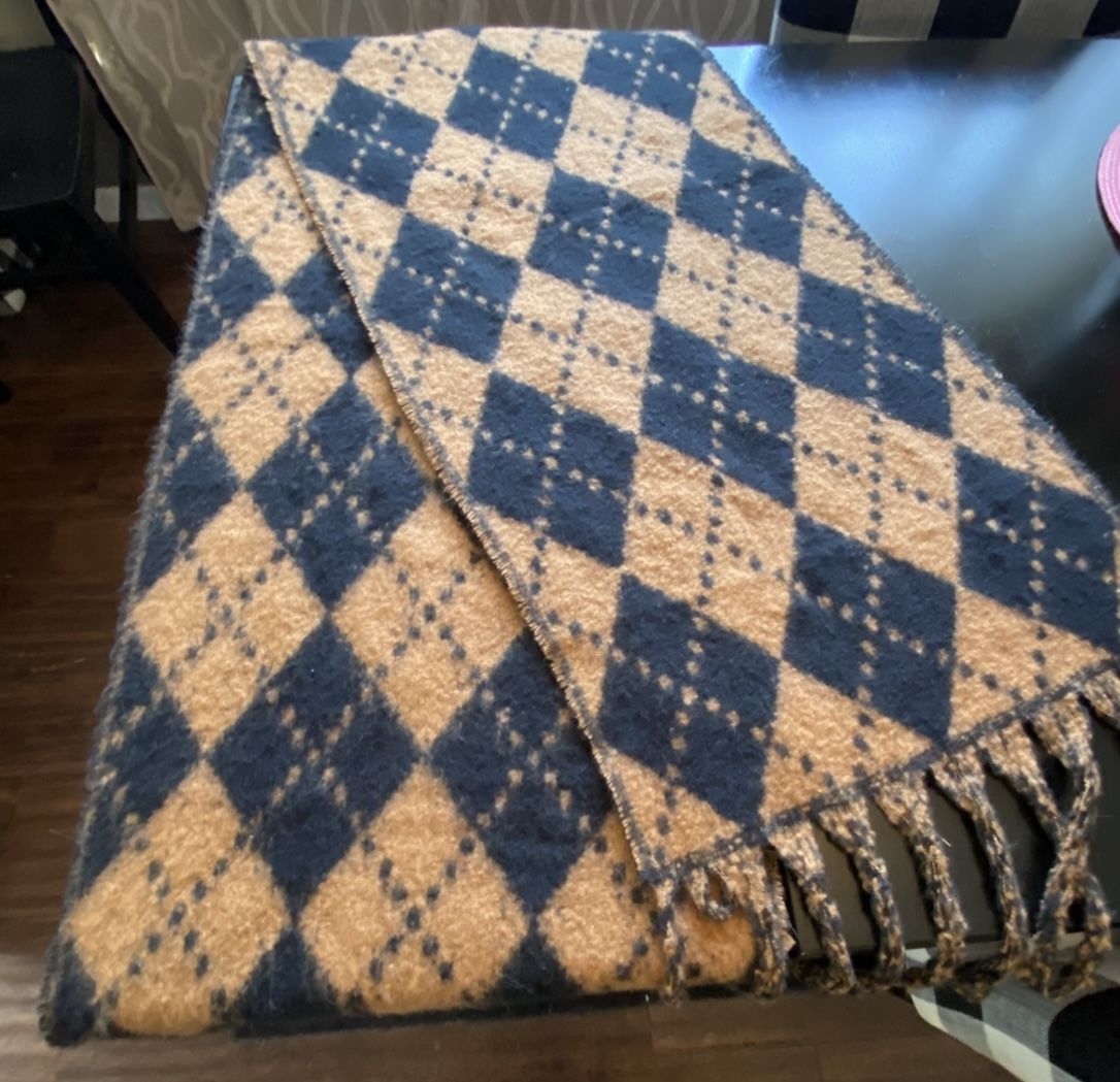 BEAUTIFUL Oversized Scarf