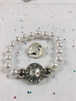 White faux pearl snap button bracelet