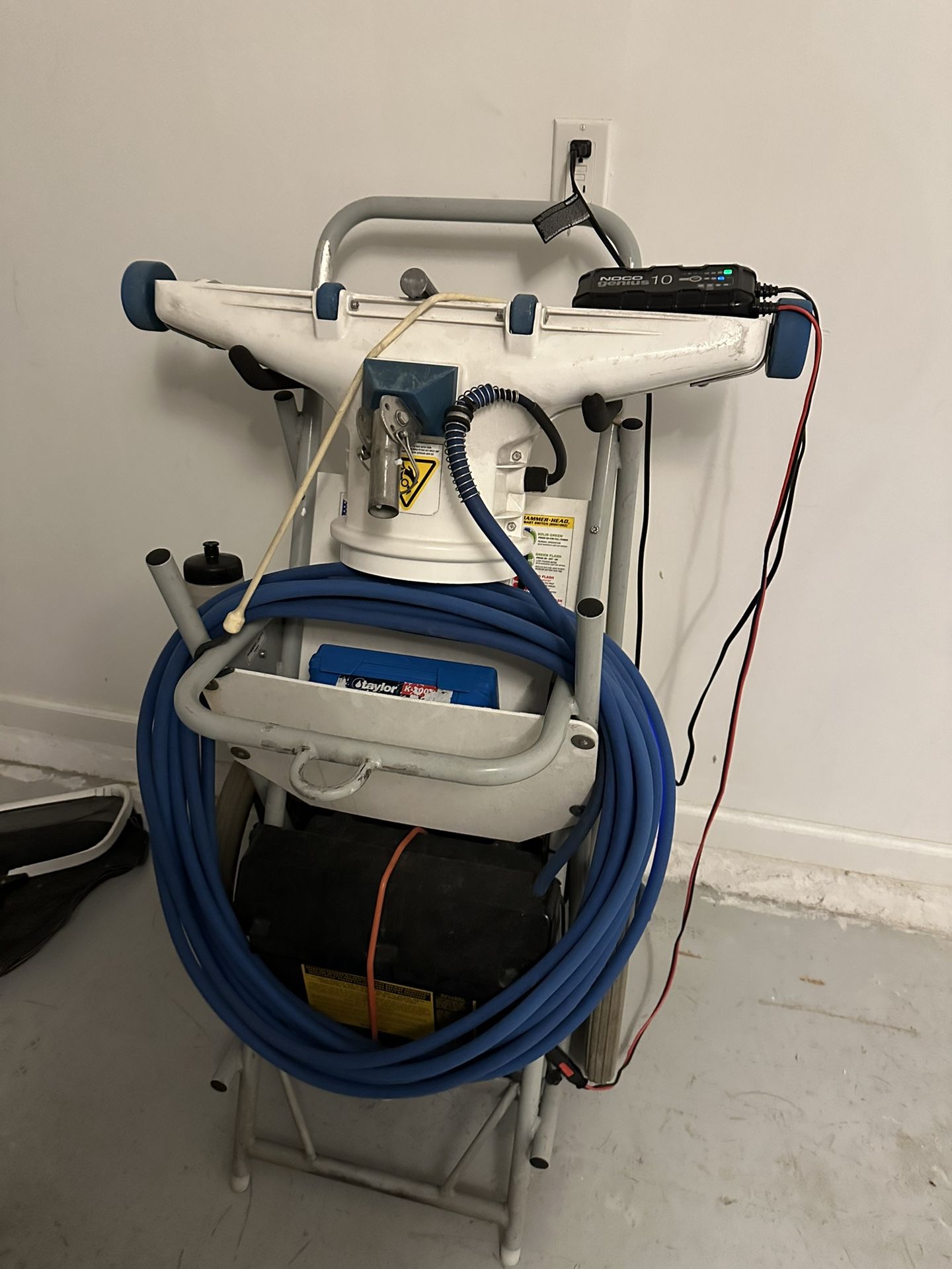 Hammerhead Pool Vacuum