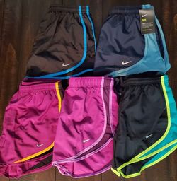 Women's Nike Tempo Shorts