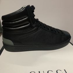 Gucci Shoes … Mens Size 8.5 .. 