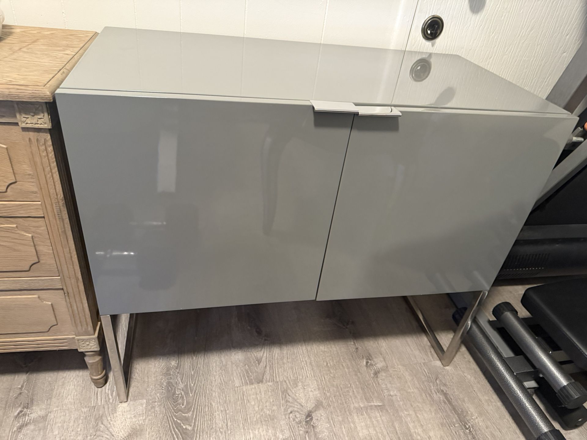 Modern Glossy Gray Storage Cabinet with Shelves – Great Condition