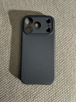iPhone 17 pro Spigen case