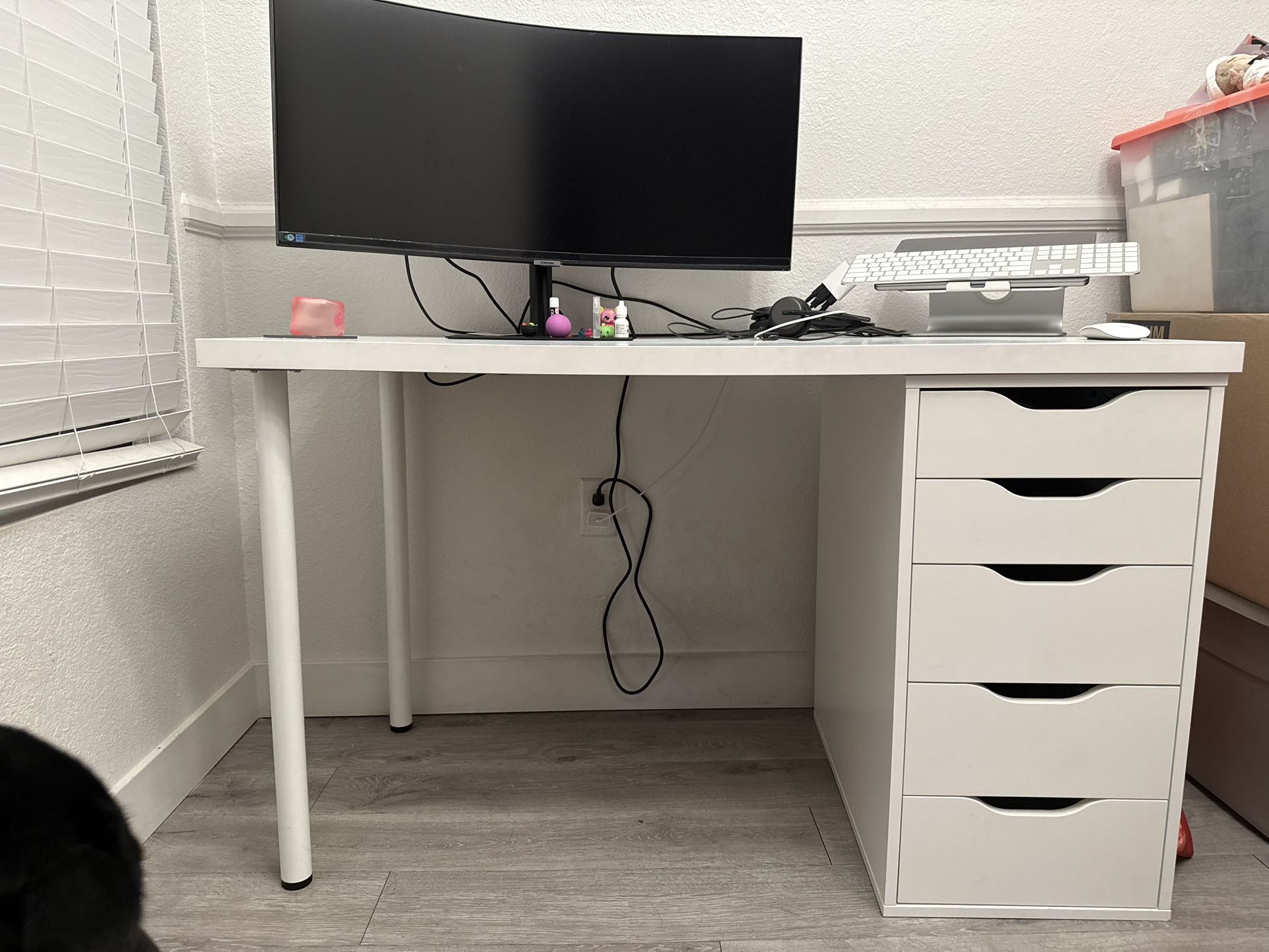 White Desk With Drawers