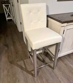 Bar stool