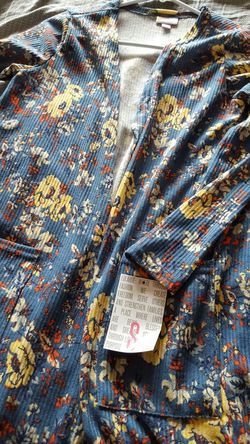 New lularoe Sarah small