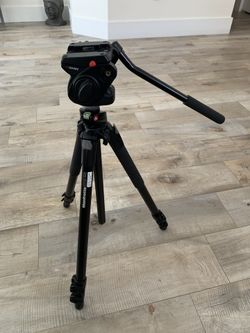 Manfrotto tripod with head