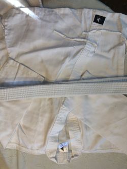Kids size 00 Martial arts/ Karate white belt outfit