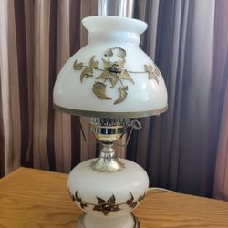  Vintage Gone with the Wind Parlor Lamp - Metal Flowers - Mid Size