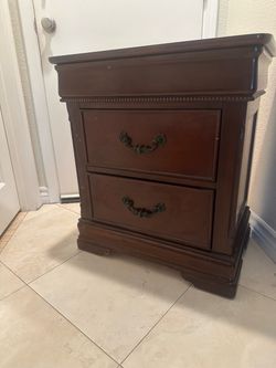 Nightstand with2 drawers