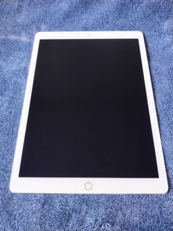Like New 12.9in Apple iPad Pro 1st Gen 32gb WiFi Silver