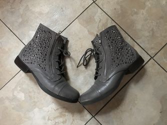 Aldo boots size 8